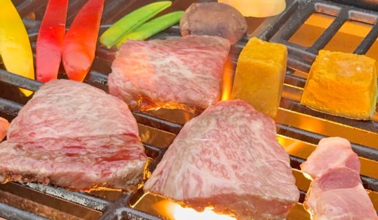 A new luxury called a parlor BBQ that stretches your legs and enjoys